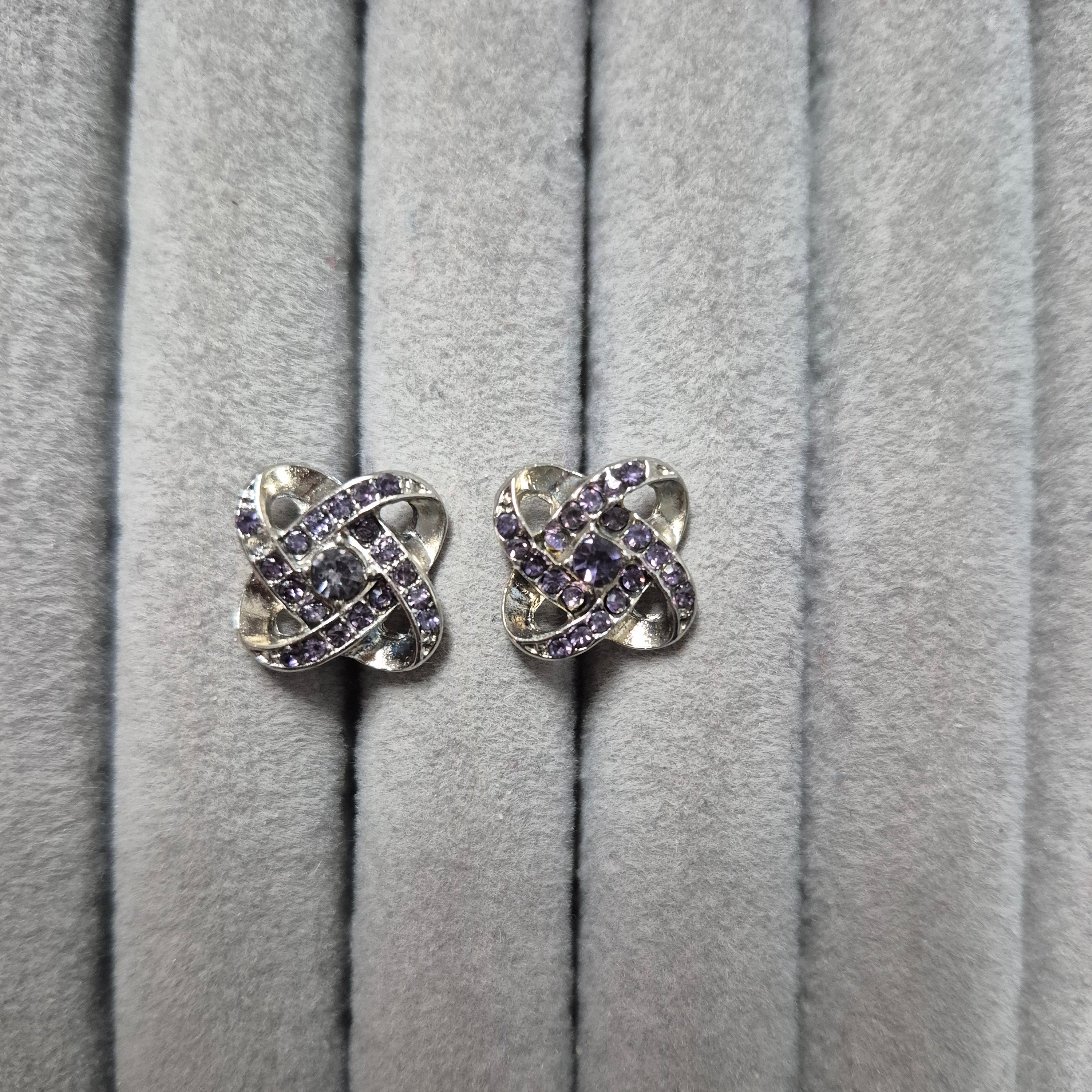 Infinity Knoten lila
